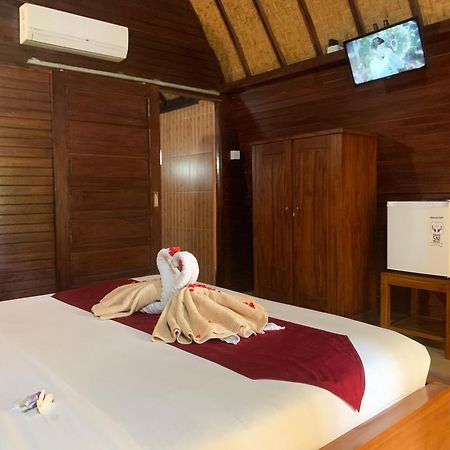 Jona Bungalow Sakti Zimmer foto